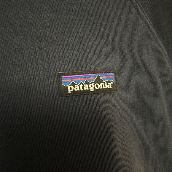 Patagonia lightweight hoodie - Picture 2 of 4